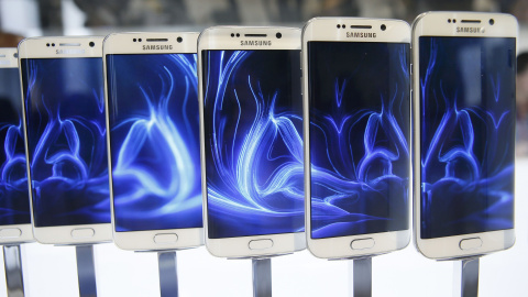 Varios Samsung Galaxy S6. REUTERS/Albert Gea