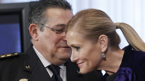 La delegada del Gobierno en Madrid, Cristina Cifuentes y el jefe superior de Policía de Madrid, Alfonso Fernández Díez. - Foto EFE