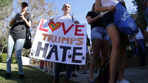 Manifestantes durante las protestas contra Trump / EFE