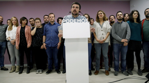 El portavoz de Podemos en el Senado y diputado regional en la Asamblea de Madrid, Ramón Espinar, durante la rueda de prensa que ha ofrecido tras ganar las primarias para liderar la formación en la Comunidad de Madrid. EFE/JuanJo Martin