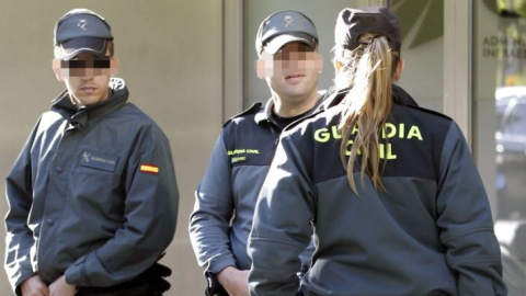 La Guardia Civil no dispone de chalecos antibalas para todos sus agentes, y la disponibilidad empeora en el caso de los chalecos adaptados al físico femenino.