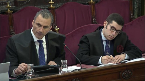 Captura de la señal del Tribunal Supremo del abogado de la acusación popular y secretario general de Vox Javier Ortega Smith, durante la declaración de Josep Lluís Trapero, jefe de los Mossos d’Esquadra durante el 1-O, en el juicio del ‘pro