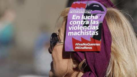 Una asistente a la marcha