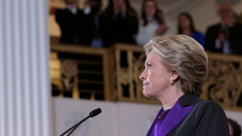 Hillary Clinton, durante su discurso tras perder en las elecciones de EEUU. REUTERS/Brian Snyder