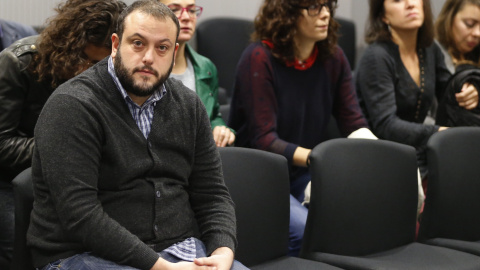 El concejal de Ahora Madrid Guillermo Zapata durante el juicio que se sigue contra él en la Audiencia Nacional por el tuit que publicó sobre Irene Villa en 2011. EFE/Mariscal