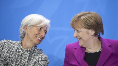 La directora gerente del FMI, Christine Lagarde, junto a la canciller alemana, Angela Merkel. - REUTERS