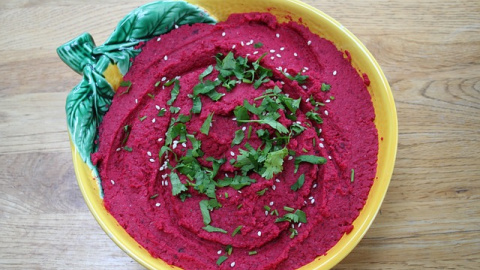 Hummus de remolacha. 