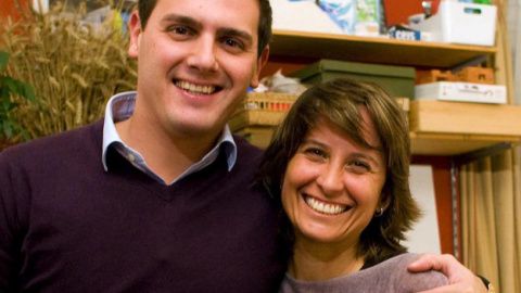 El presidente de Ciudadanos, Albert Rivera, son su 'coach', Maria Àngels Casanovas. FOTO: página web de Casanovas 'Elcaminodelcoaching.com'