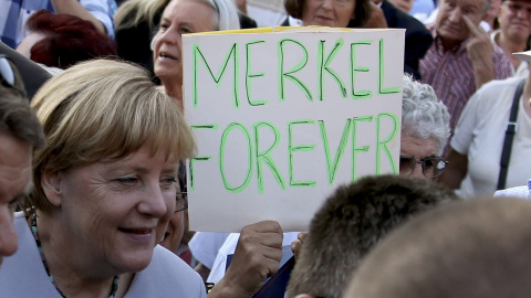 La canciller alemana Angela Merkel en un acto de campaña de la CDU el pasado septiembre en las elecciones locales en Berlin. REUTERS/Fabrizio Bensch