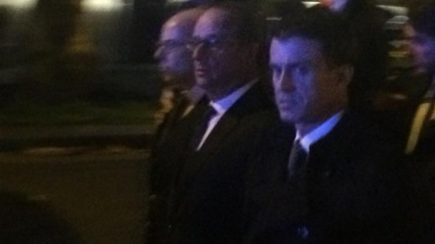 El presidente francés François Hollande se ha desplazado a la sala de conciertos atacada.