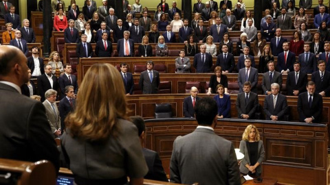 El Congreso de los Diputados guarda un minuto de silencio en memoria de la exalcaldesa de Valencia y senadora, Rita Barberá, fallecida esta mañana en Madrid de un infarto. EFE/Sergio Barrenechea