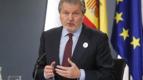 El ministro de Educación y Portavoz del Gobierno,Iñigo Méndez de Vigo, durante la rueda de prensa que ofreció en el Palacio de La Moncloa. /EFE