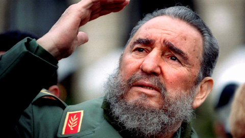 Castro durante una visita en París en 1995./ REUTERS