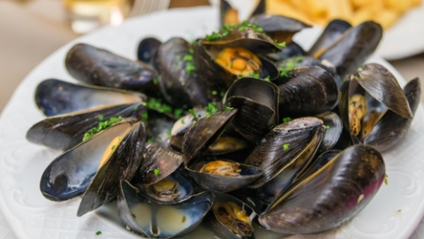  Mejillones en salsa.