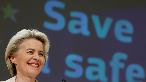 La presidenta de la Comisión Europea, Ursula von der Leyen, durante una conferencia en Bruselas. -REUTERS