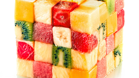 Cubo 'Rubik' de frutas. 