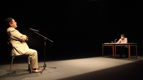 Momento del espectáculo Ruz Bárcenas en la sala Teatro del Barrio. A.A.D