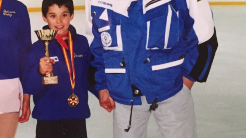 El patinador Javier Fernández, de pequeño,