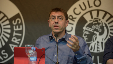 Juan Carlos Monedero, durante su intervención en el acto sobre el TTPI. PODEMOS