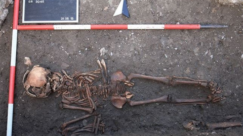 Esqueleto recuperado de las excavaciones en la plaza de la catedral de St. Pölten. EUROPA PRESS