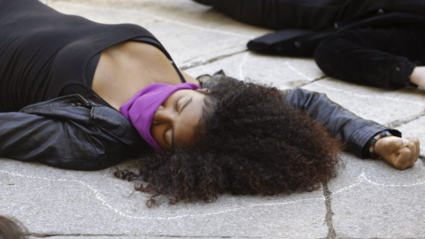 'Performance' durante la manifestación contra las violencias machistas el pasado 7 de noviembre en Madrid./ EFE