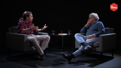 Pablo Iglesias durante su entrevista con Ian Gibson en 'Otra Vuelta de Tuerka'