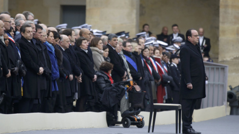 Hollande ha declarado que "tras enterrar a los muertos, reparará a los vivos".- REUTERS.