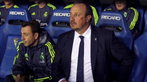 Benítez anoche en el banquillo del estadio Ramón de Carranza. /EFE