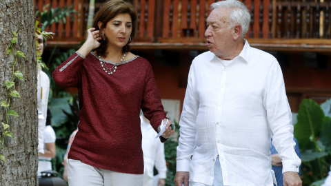 El ministro de Asuntos Exteriores de España, José Manuel García-Margallo y la canciller colombiana María Ángela Holguín tras la reunión celebrada en el Palacio del Marqués, en Cartagena de Indias, para tratar el tema del galeón San José. EF