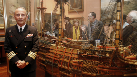 El vicealmirante Fernando Zumalacárregui, director del Museo Naval. EFE/J. J. Guillén