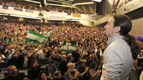 Pablo Iglesias, líder de Podemos, durante el mitin que ha celebrado esta jueves en Sevilla, capital que ha visitado en tres ocasiones durante la campaña electoral. EFE/Jose Manuel Vidal.