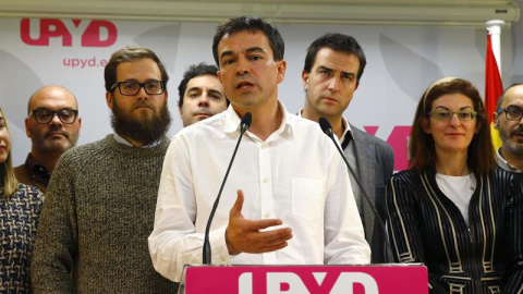 El portavoz nacional de UPYD, Andrés Herzog, ofrece una rueda de prensa tras la celebración del Consejo de Dirección en la sede de la formación que analizará los resultados electorales en los que su formación no ha logrado representación en