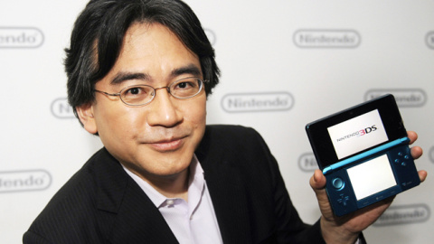 Satoru Iwata fue un programador de videojuegos y empresario japonés. Fue el cuarto presidente de Nintendo, la prestigiosa compañía de videojuegos. Falleció el 11 de julio de 2015 a los 55 años./ EFE