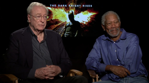 Michael Caine junto a Morgan Freeman en la promoción de 'El caballero oscuro'.