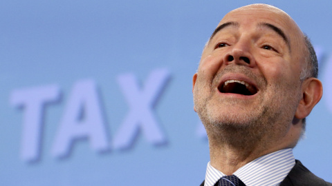 El comisario de Asuntos Económicos y Monetarios, Pierre Moscovici, durante la rueda de prensa en la que ha presentado las medidas para evitar la elusión fiscal de las grandes empresas. REUTERS/Francois Lenoir