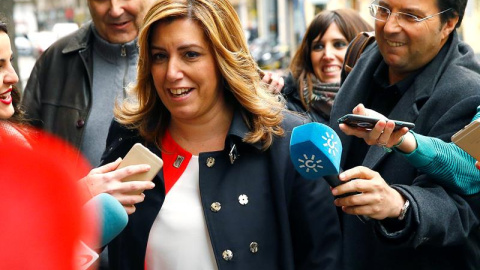 La presidenta de Andalucía, Susana Díaz, a su llegada a la sede del PSOE en la calle Ferraz de Madrid. - EFE