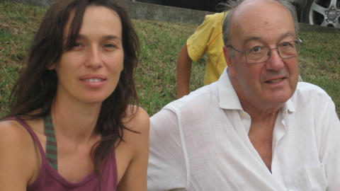 Gil Matamala, junto su hija Ariadna.