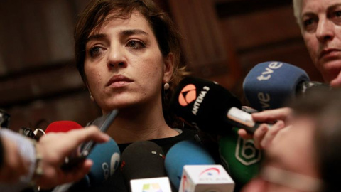 La delegada de Cultura y Deportes del Ayuntamiento de Madrid, Celia Mayer, atiende a los medios de comunicación en la sede del consistorio.- EFE