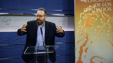 El portavoz de Ciudadanos en el Congreso, Juan Carlos Girauta, en una rueda de prensa. EFE