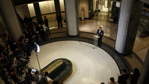 El presidente del Gobierno en funciones, Mariano Rajoy, durante su comparecencia ante los periodistas tras su reunión con el líder de Ciudadanos, Albert Rivera. REUTERS/Susana Vera