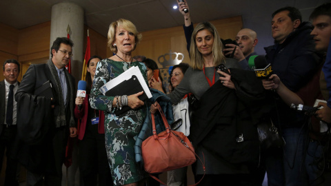 La presidenta del PP de Madrid, Esperanza Aguirre, tras su comparecencia en la comisión de corrupción de la Asamblea de Madrid. EFE/Chema Moya