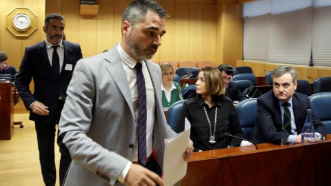 El empresario Alejandro de Pedro, imputado en el caso Púnica, comparece hoy en la comisión de corrupción de la Asamblea de Madrid, un día después de que se produjeran nuevos registros en la sede del PP madrileño. EFE/Javier Lizón