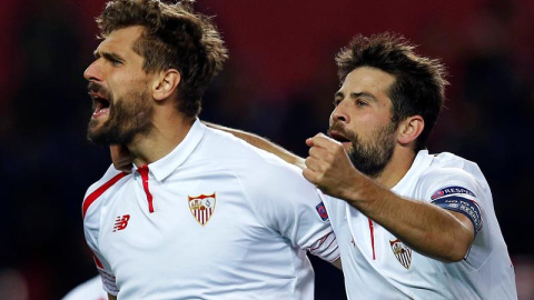 Fernando Llorente celebra su segundo gol al Molde FK. EFE/Julio Muñoz