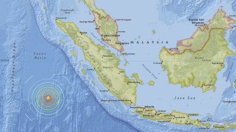 Imagen del Servicio Geológico de los Estados Unidos que muestra la localización exacta del seísmo registrado al suroeste de la isla de Sumatra (Indonesia) de 7,9 grados de magnitud en la escala abierta de Richter. EFE/Us Geological Survey