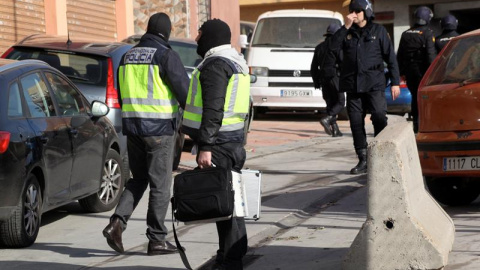 Cuatro personas han sido detenidas esta madrugada en una operación conjunta hispano-marroquí contra el terrorismo yihadista, tres de ellas en Ceuta y la cuarta en Nador.- EFE