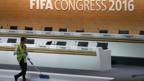 La FIFA aprueba un paquete de reformas para aumentar la transparencia y su control interno.- REUTERS