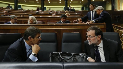 Rafael Catalá junto a Mariano Rajoy en el Congreso de los Diputados. /.EFE