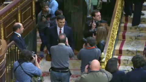 El secretario general del PSOE, PEdro Sánchez, entra en el Congreso de los Diputados en los momentos previos a la segunda votación de investidura.