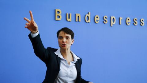 La copresidenta del partido xenófobo Alternativa para Alemania (AfD, según sus siglas en alemán), Frauke Petry. REUTERS/Wolfgang Rattay