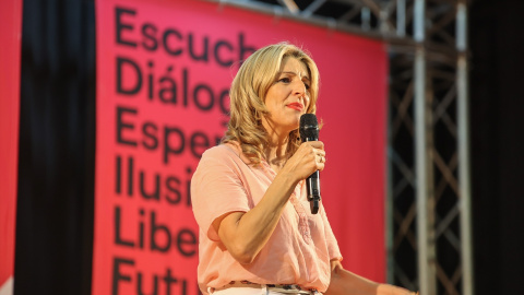 La vicepresidenta segunda del Gobierno y ministra de Trabajo y Economía Social, Yolanda Díaz, durante un acto de escucha de su proyecto Sumar, en el Círculo Mercantil, a 25 de marzo de 2023, en Las Palmas de Gran Canaria, Gran Canaria, Cana